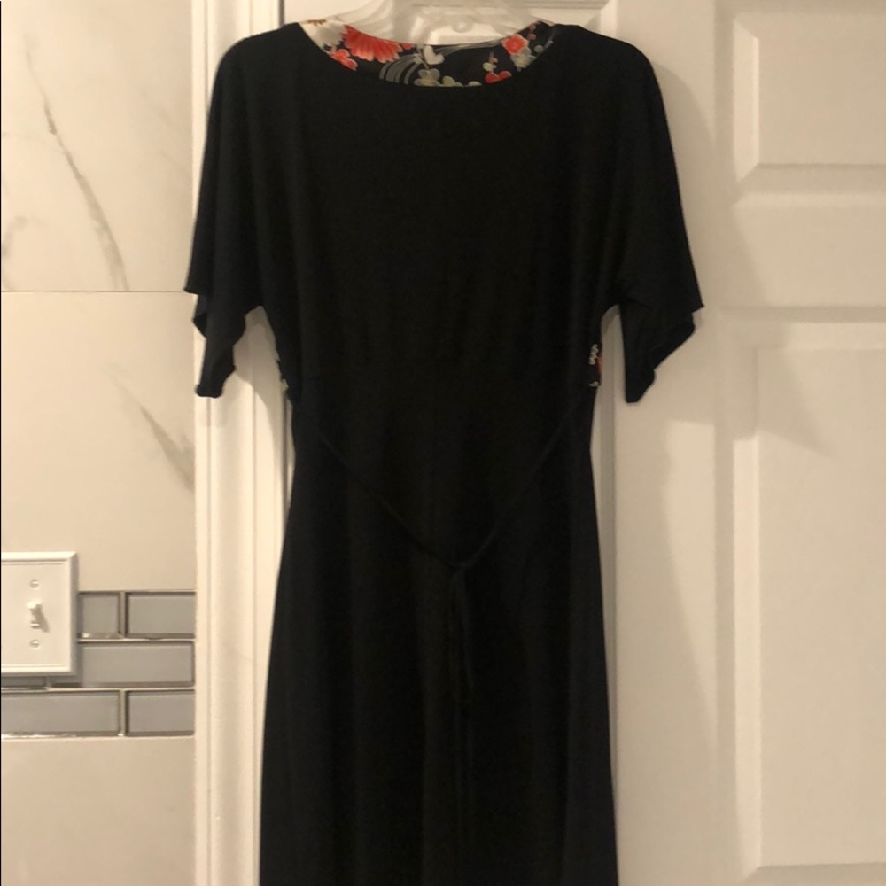 Dress - Picture 3 of 8